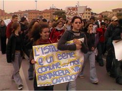 manifestazione contro moratti portoferraio autogestione