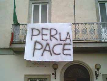 rio elba striscione pace