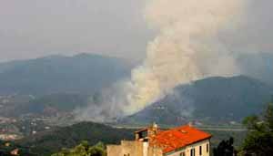 incendio galea 2 lontano