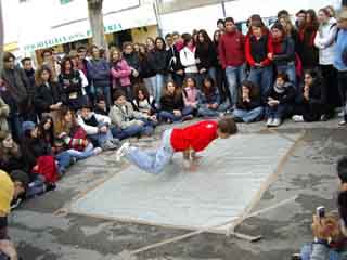 Manifestazione Studenti novembre 2004  4 Break dance