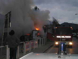 incendio luna park fiamme