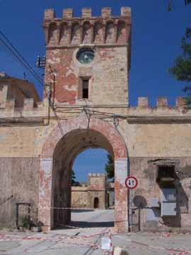 bagni Pianosa porta diroccata