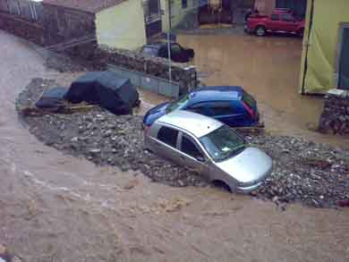 alluvione rio marina 2009 auto 3